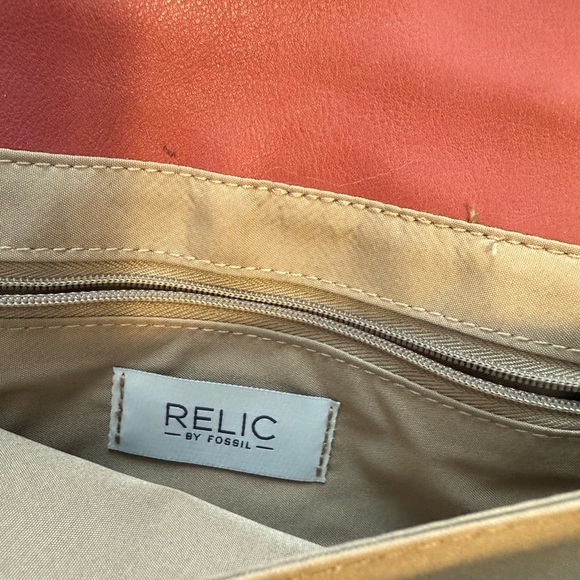 Relic by Fossil Handbag Purse Rust Red adjustable strap. - Picture 5 of 5